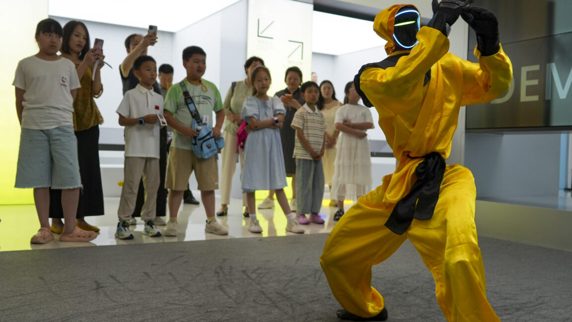 A Skeptic's Guide to Humanoid Robot Videos Going Viral