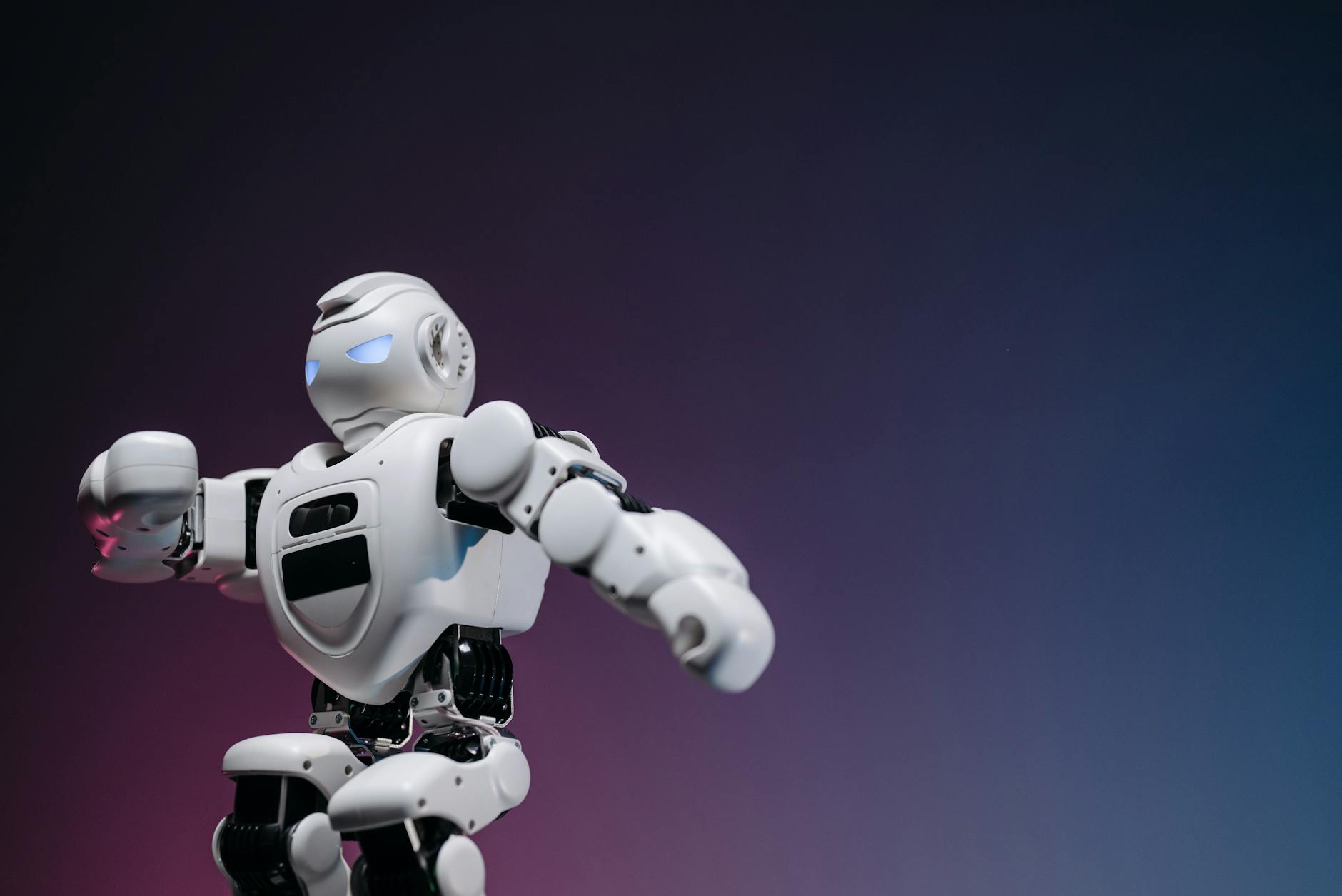 Microsoft AI Chief: OpenAI Deal Change Freed Company to Pursue Superintelligence