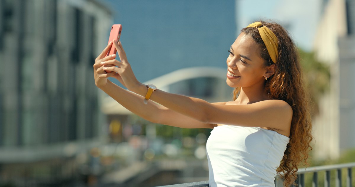 OpenAI's Influencer Luxury Trip Sparks Backlash Over AI Concerns