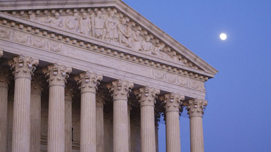 Supreme Court Upholds FCC Fines Against AT&T and Verizon for Selling Location Data